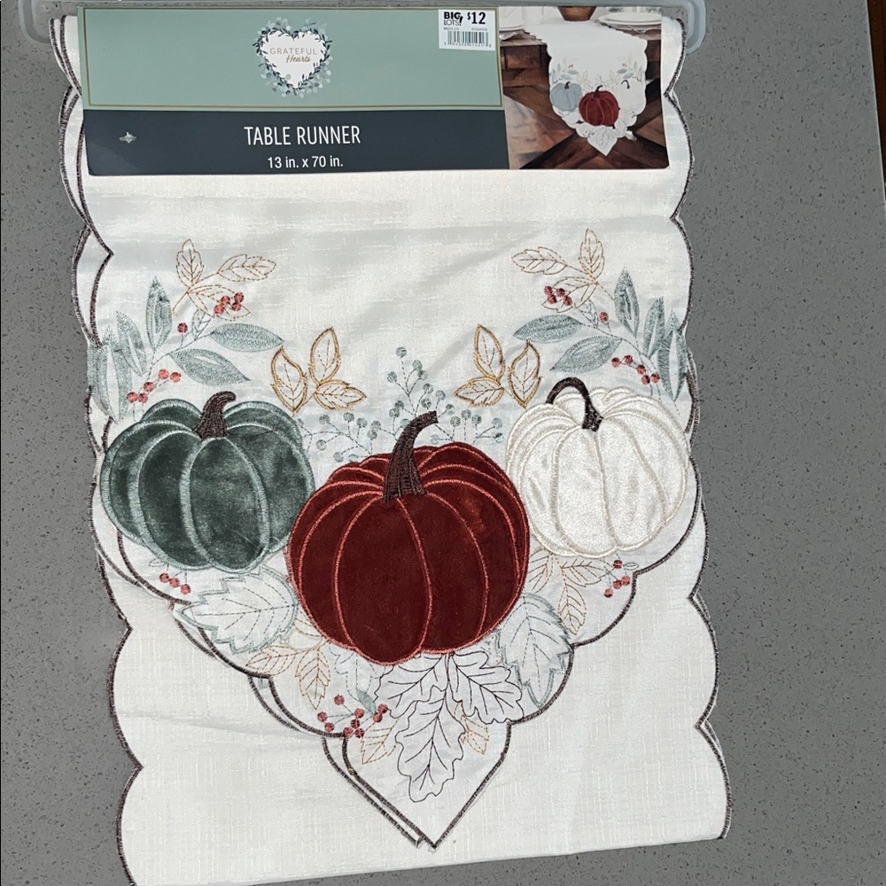 Fall Pumpkins Table Runner